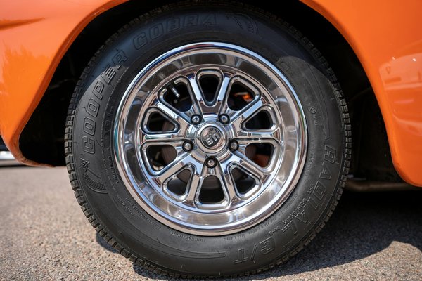 Quels sont les avantages des systèmes de contrôle de la stabilité pour les voitures tout-terrain?